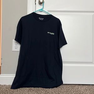 Columbia short-sleeve shirt